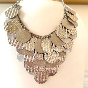 Boho chic silver fashion necklace